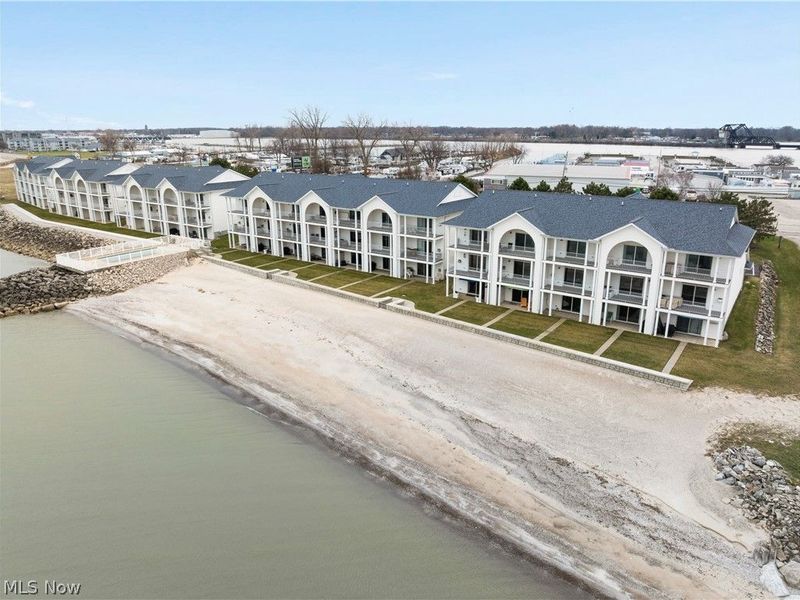 1223 W Lakeshore Drive, Port Clinton, OH 43452 Photo 8