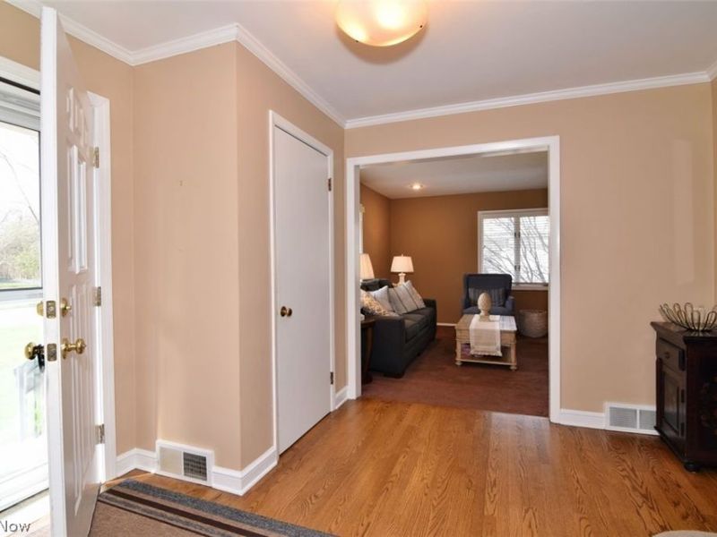 20815 Colby Road, Shaker Heights, OH 44122 Photo 2
