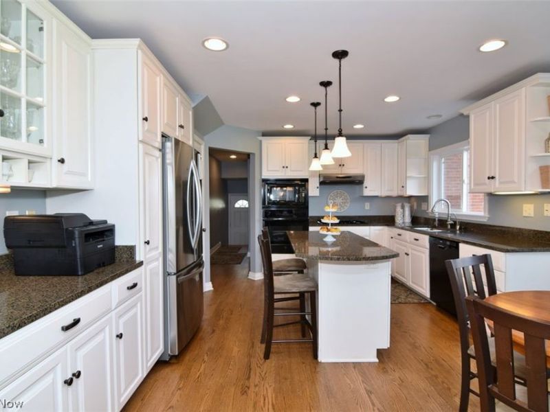 20815 Colby Road, Shaker Heights, OH 44122 Photo 9
