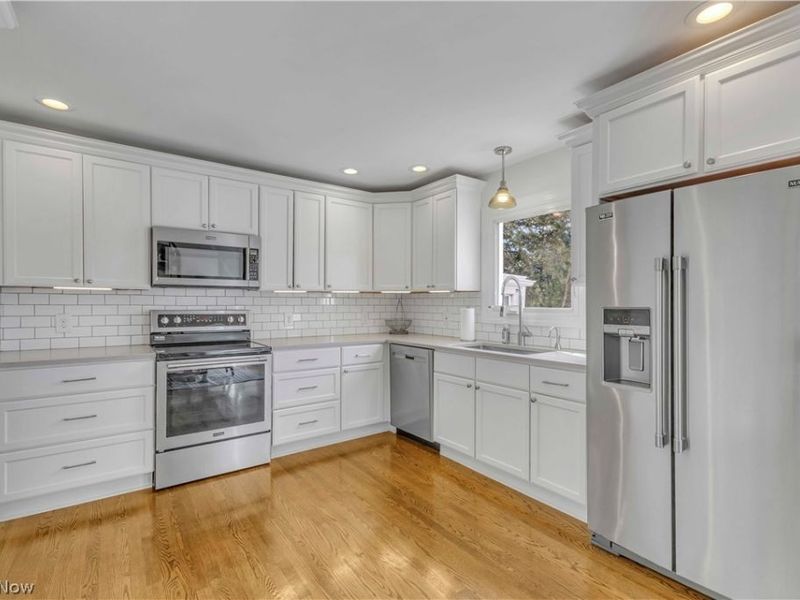 21457 S Park Drive, Fairview Park, OH 44126 Photo 6