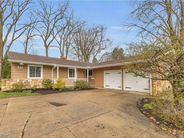 432 Powell Drive, Bay Village, OH 44140