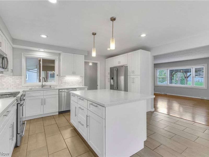 432 Powell Drive, Bay Village, OH 44140 Photo 10