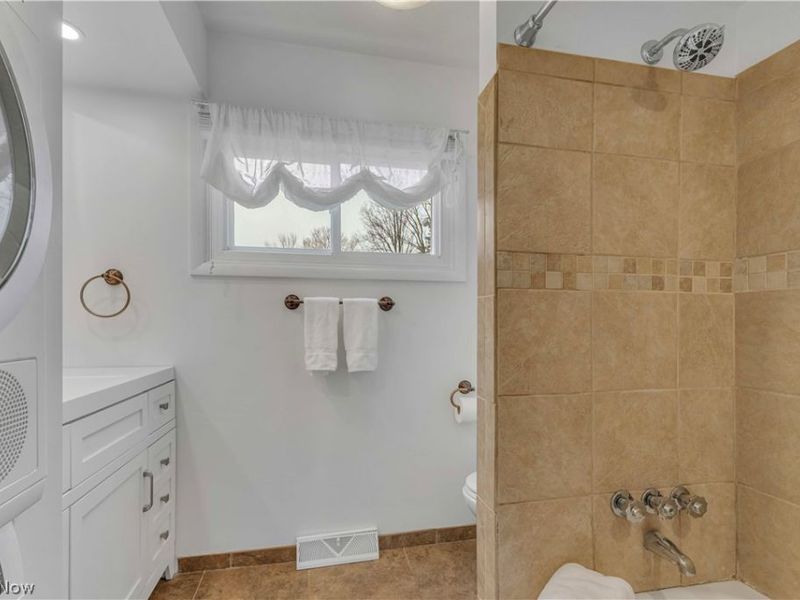 432 Powell Drive, Bay Village, OH 44140 Photo 22