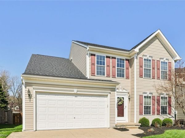 118 Stonepointe Drive, Berea, OH 44017