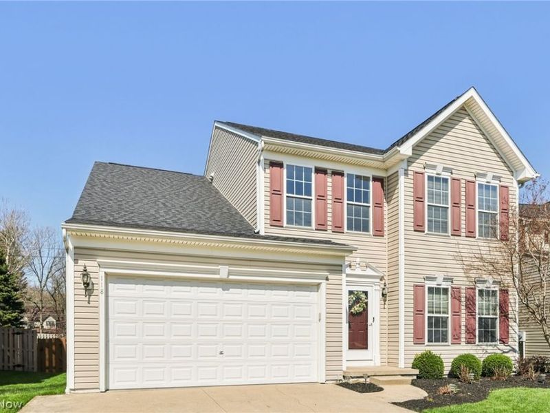 118 Stonepointe Drive, Berea, OH 44017 Photo 1