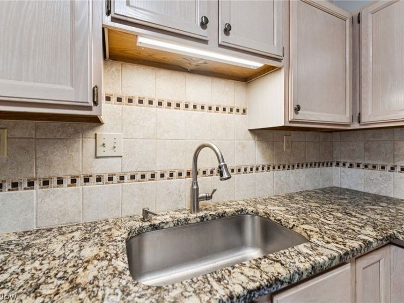 22481 Center Ridge Road, Unit 101, Rocky River, OH 44116 Photo 15