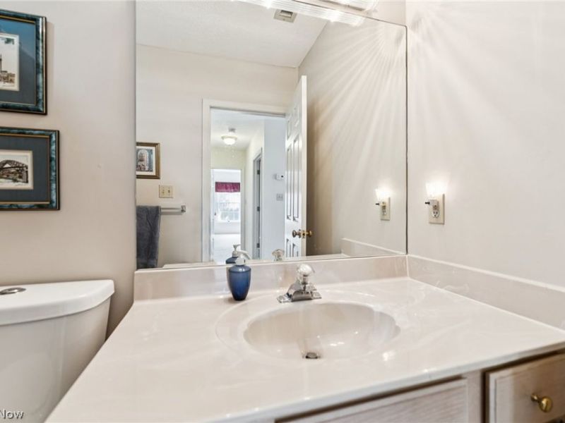 22481 Center Ridge Road, Unit 101, Rocky River, OH 44116 Photo 36