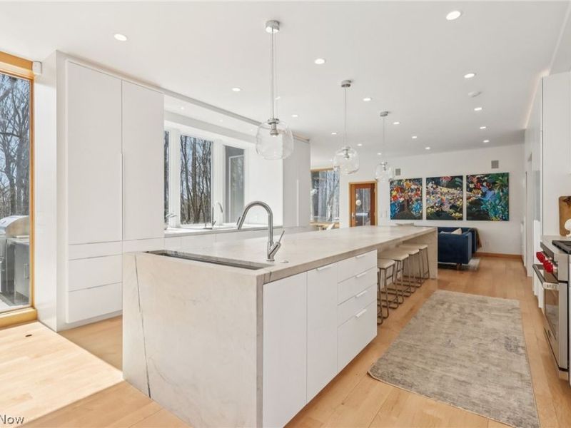 7565 Runny Meade Trail, Chagrin Falls, OH 44022 Photo 11