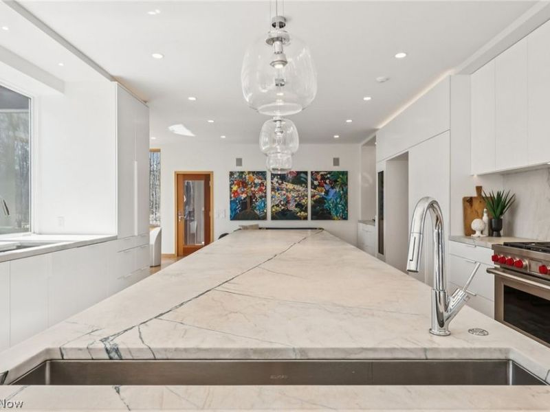 7565 Runny Meade Trail, Chagrin Falls, OH 44022 Photo 12