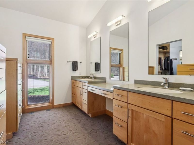 7565 Runny Meade Trail, Chagrin Falls, OH 44022 Photo 23