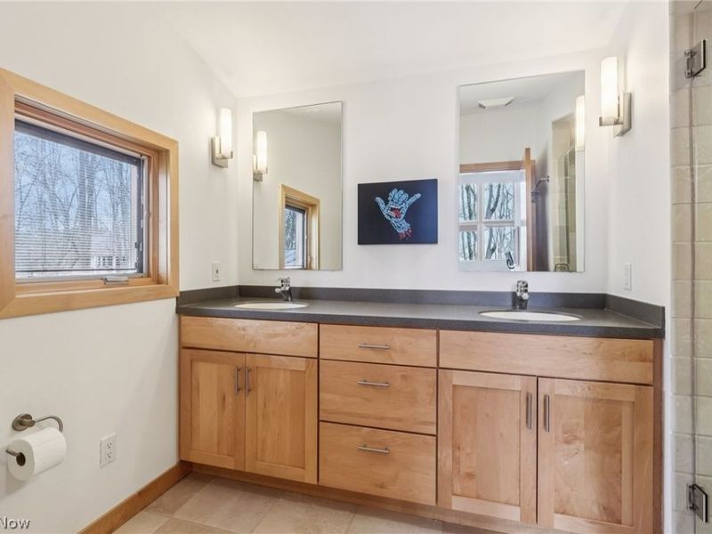 7565 Runny Meade Trail, Chagrin Falls, OH 44022 Photo 29