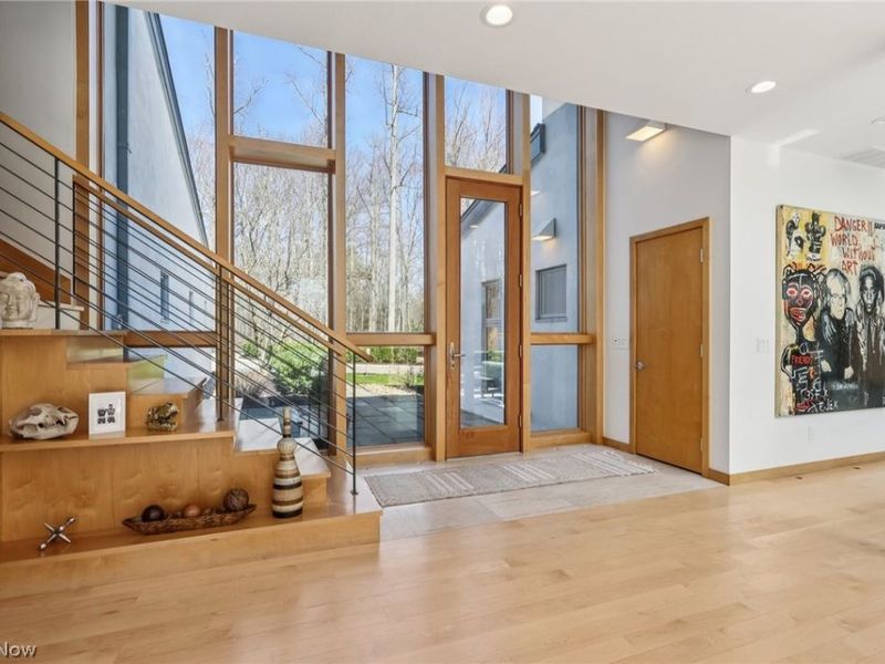 7565 Runny Meade Trail, Chagrin Falls, OH 44022 Photo 3