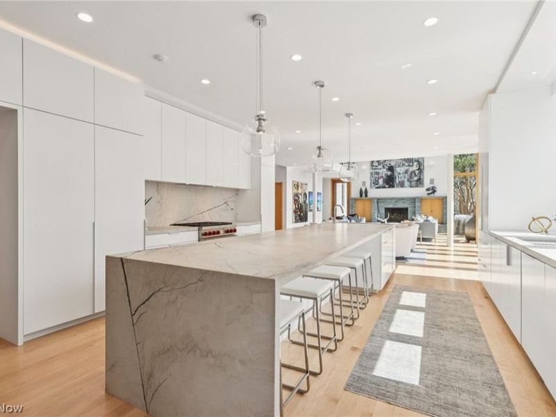 7565 Runny Meade Trail, Chagrin Falls, OH 44022 Photo 9