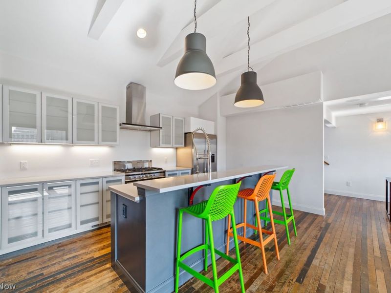 2305 Thurman Avenue, Cleveland, OH 44113 Photo 12