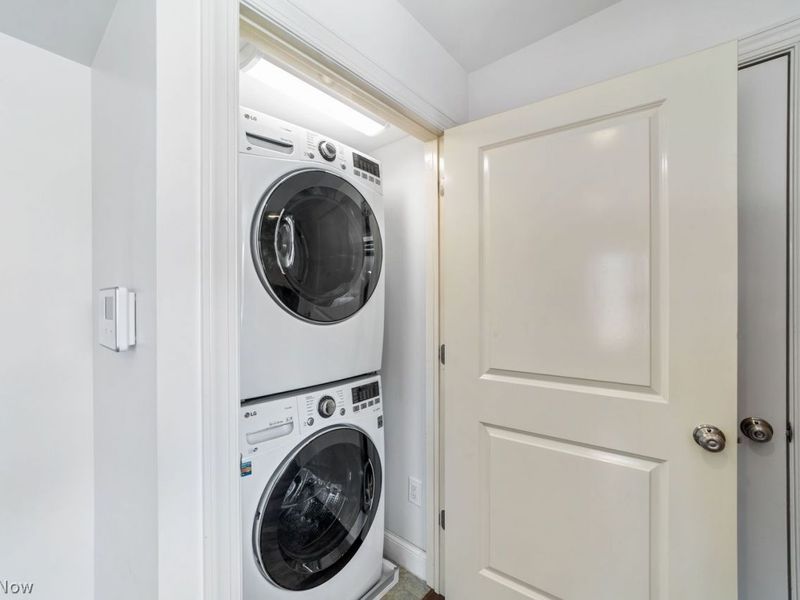 2305 Thurman Avenue, Cleveland, OH 44113 Photo 24