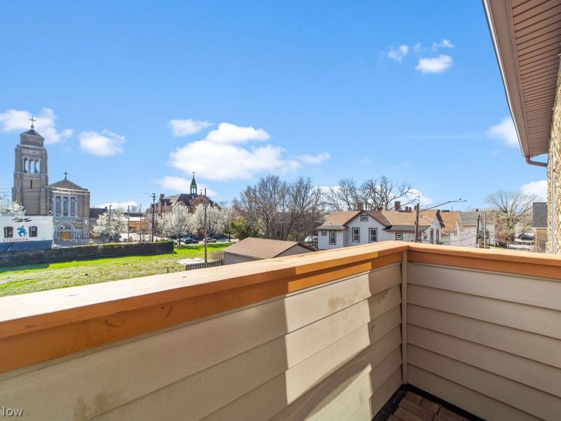 2305 Thurman Avenue, Cleveland, OH 44113 Photo 31