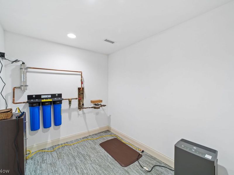 2305 Thurman Avenue, Cleveland, OH 44113 Photo 34