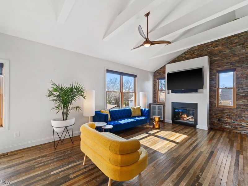 2305 Thurman Avenue, Cleveland, OH 44113 Photo 5