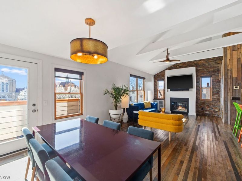 2305 Thurman Avenue, Cleveland, OH 44113 Photo 8