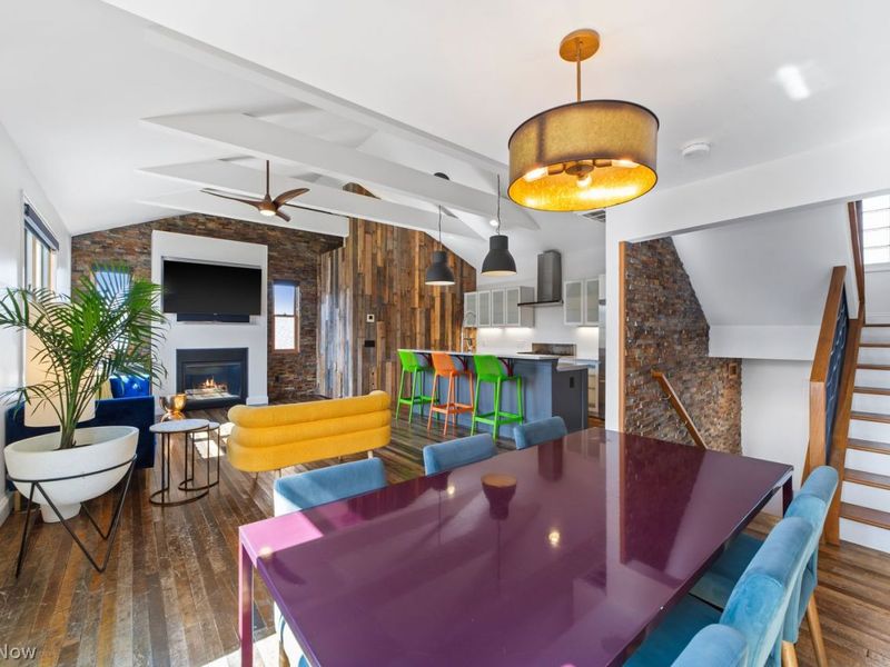 2305 Thurman Avenue, Cleveland, OH 44113 Photo 9