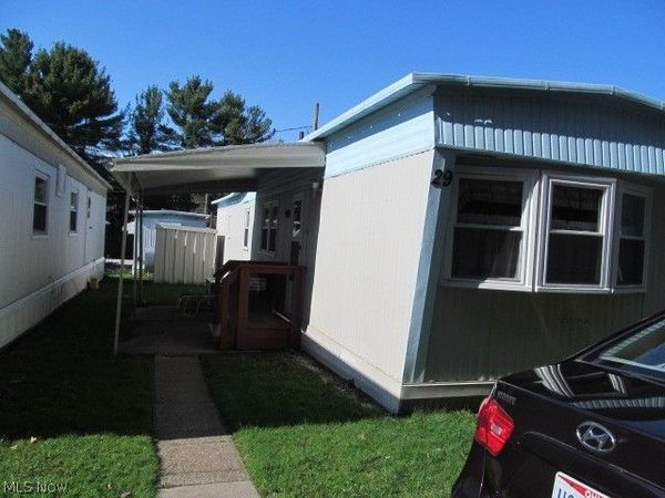 9735 Chillicothe Road, Unit 29, Kirtland, OH 44094