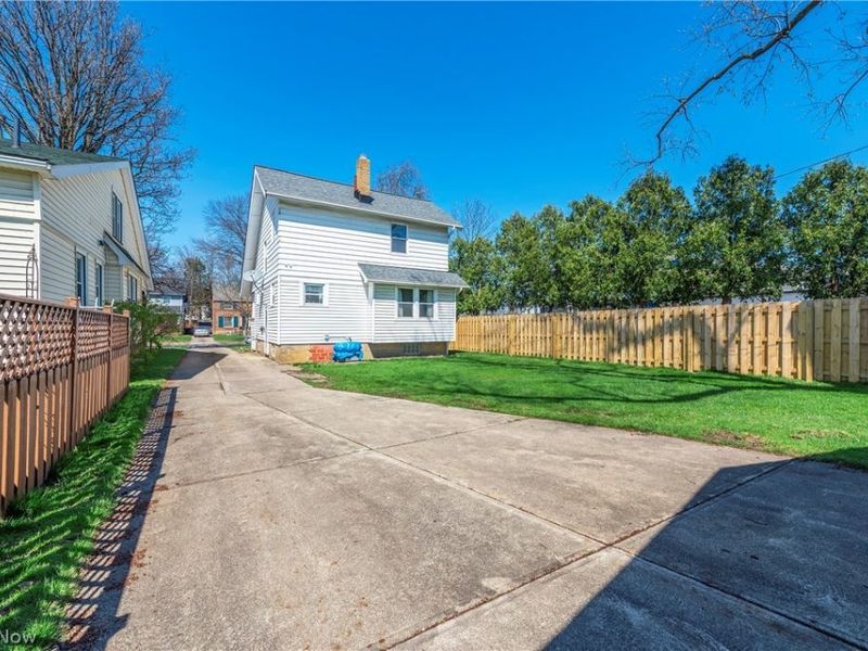 17601 Sedalia Avenue, Cleveland, OH 44135 Photo 30