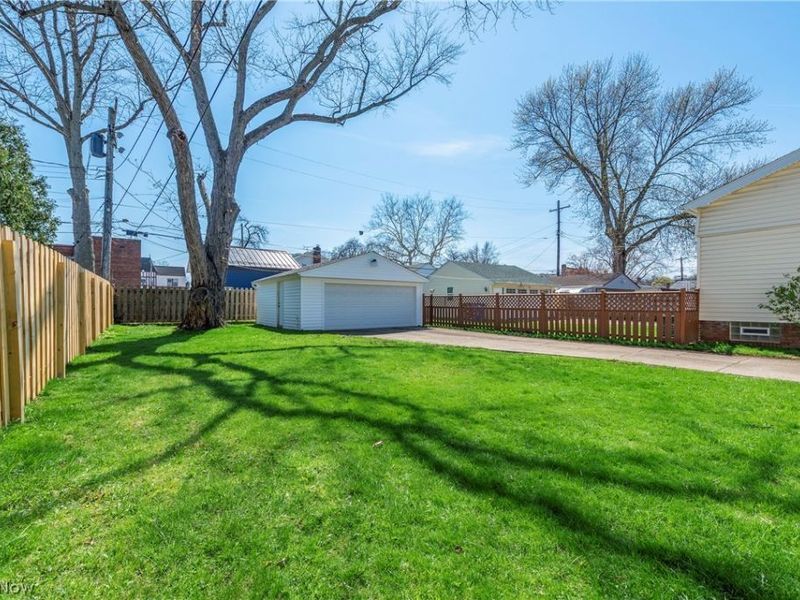 17601 Sedalia Avenue, Cleveland, OH 44135 Photo 32