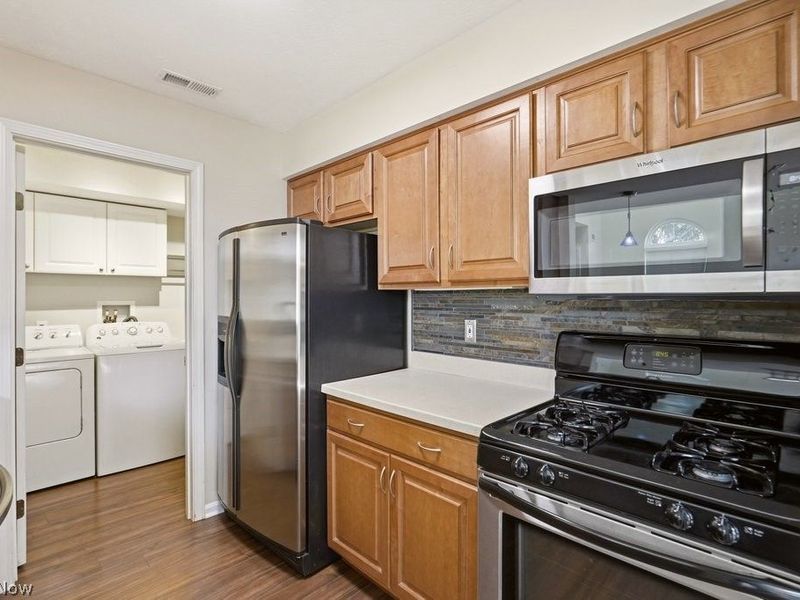 8853 Robinwood Terrace , Macedonia, OH 44056 Photo 16