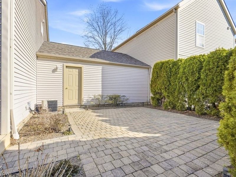 8853 Robinwood Terrace , Macedonia, OH 44056 Photo 3