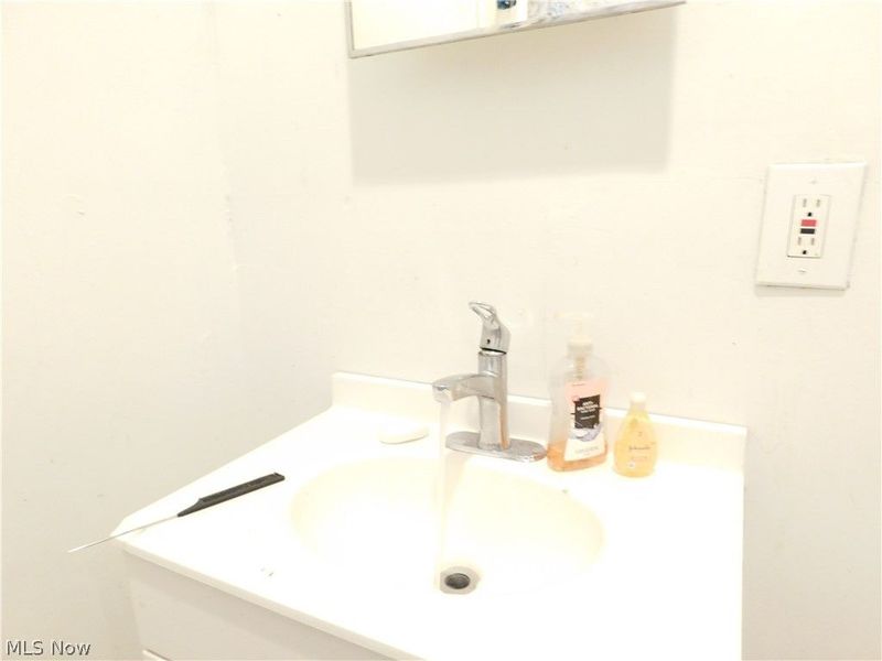 1600 Eddington Road, East Cleveland, OH 44118 Photo 32