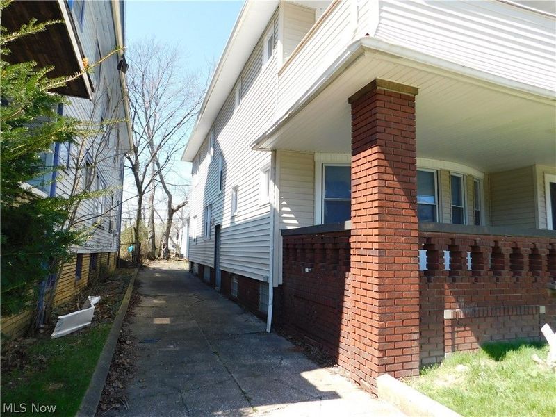 1600 Eddington Road, East Cleveland, OH 44118 Photo 4