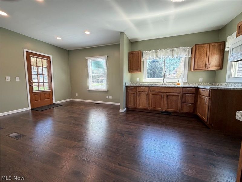 438 Nugent Street, Newcomerstown, OH 43832 Photo 10