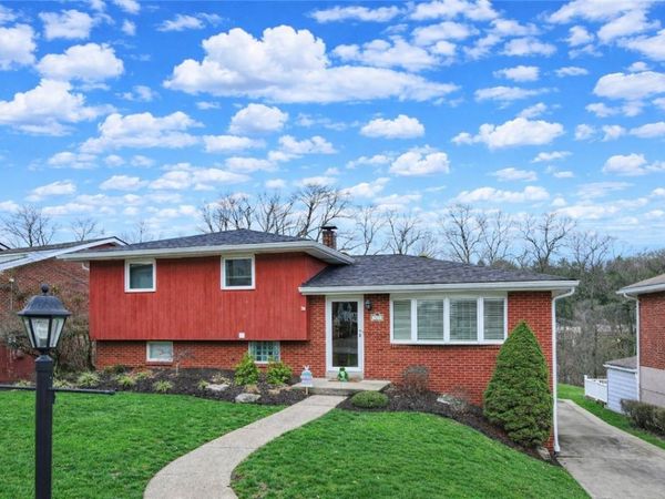 925 Lindenwood Dr, Pittsburgh, PA 15234