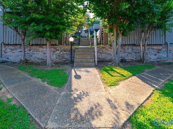 2225 Golf Road, Unit 214, Huntsville, AL 35802