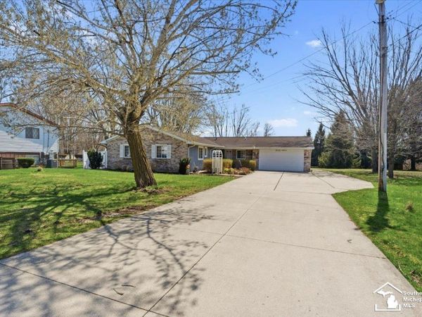 348 Bellers Court, Ypsilanti, MI 48198