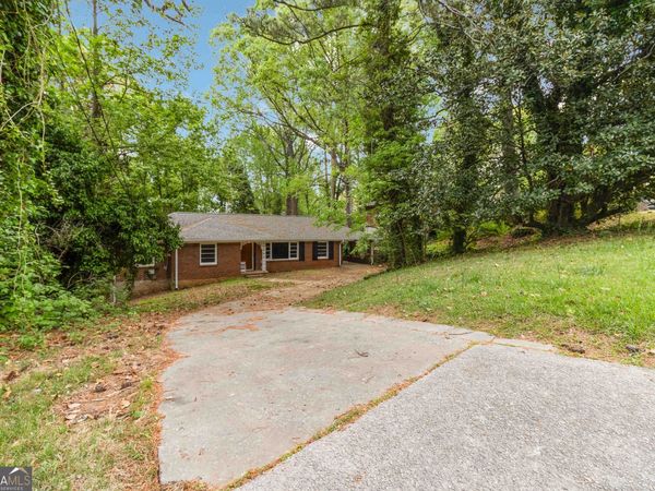 668 Lynn Circle SW, Atlanta, GA 30311