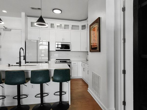 711 Cosmopolitan Drive NE, Unit 815, Atlanta, GA 30324