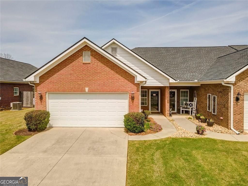 606 Blackwood Terrace Se, Calhoun, GA 30701 Main Photo