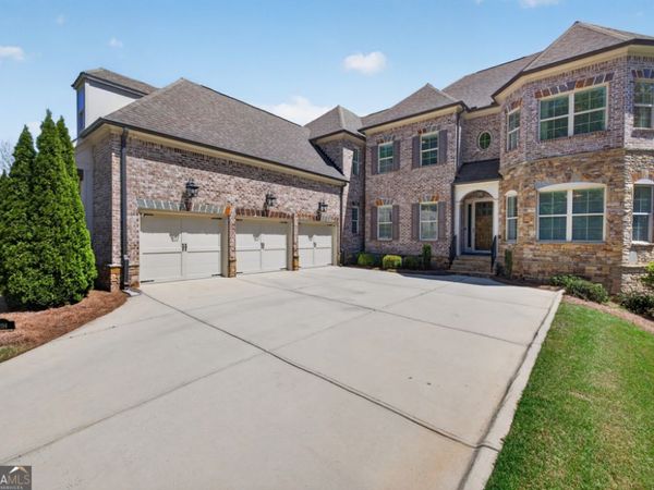 3156 Shadow Creek, Roswell, GA 30075