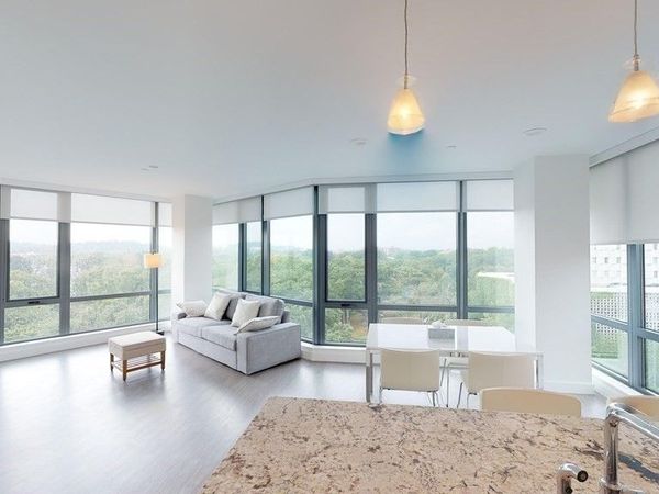 80 Fenwood Rd, Unit 813, Boston, MA 02115