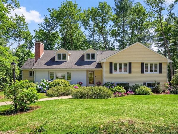 33 Algonquin Rd, Canton, MA 02021