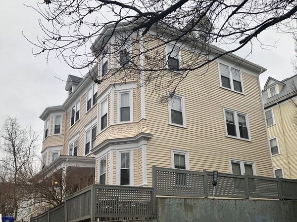 68 Boylston Street, Unit 4, Brookline, MA 02445