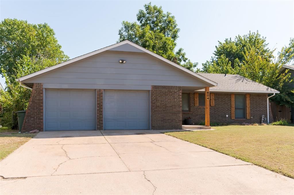 604 Howard Court, Edmond, OK 73003 Main Photo