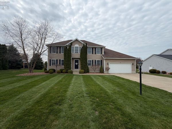 613 Summerfield Place, Huron, OH 44839