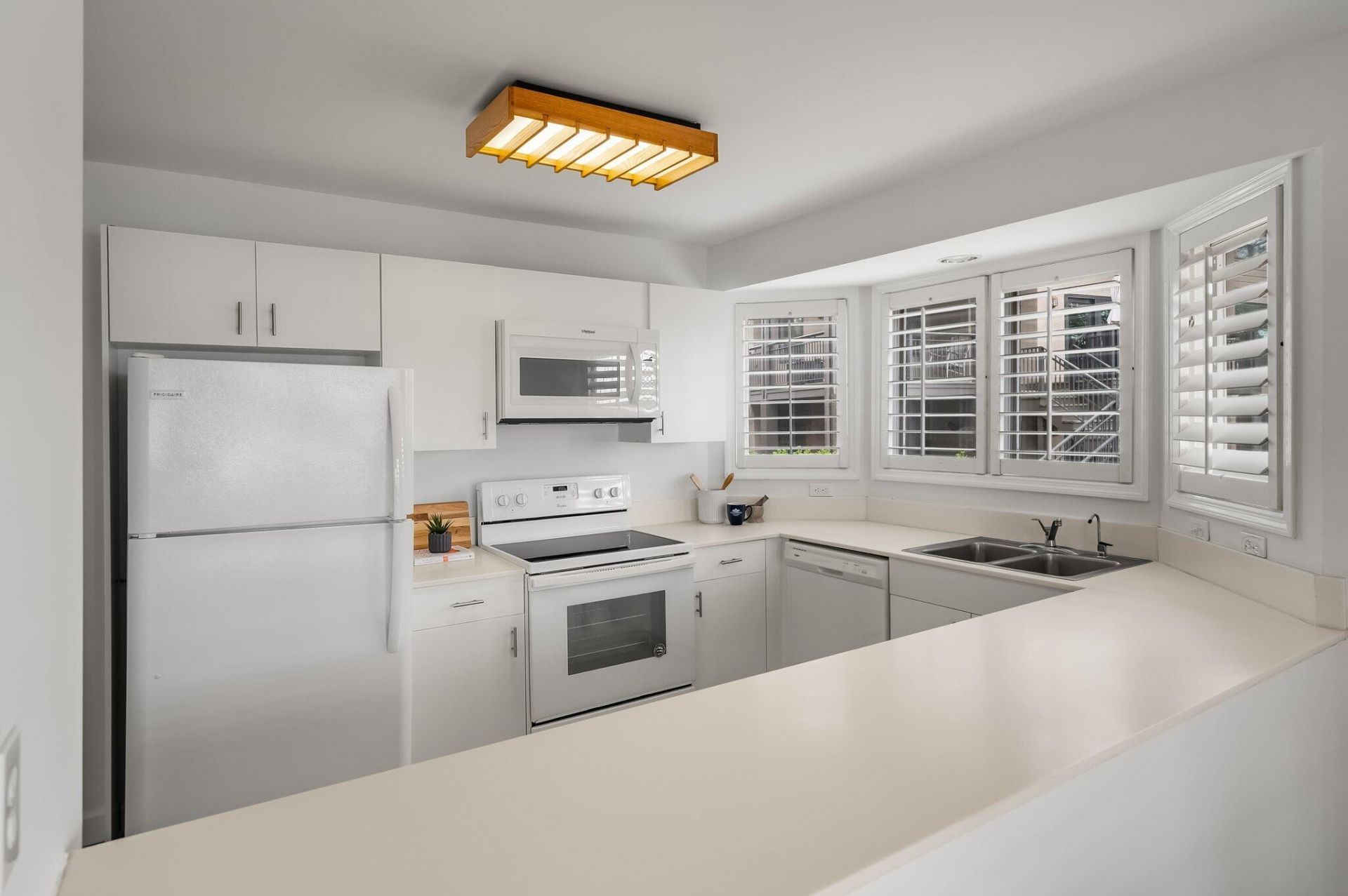 1931 Marsh Oak Lane Photo 18