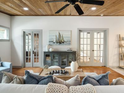 212 E Hudson Avenue, Folly Beach, SC 29439