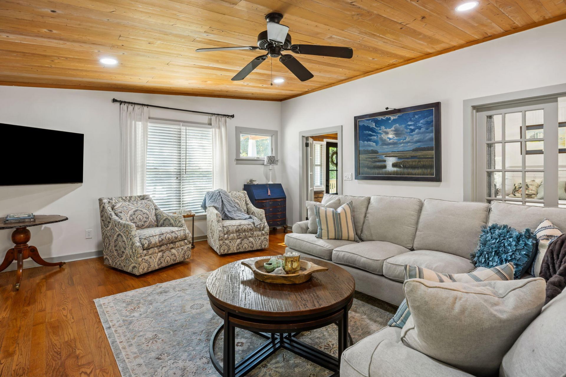 212 E Hudson Avenue Photo 18