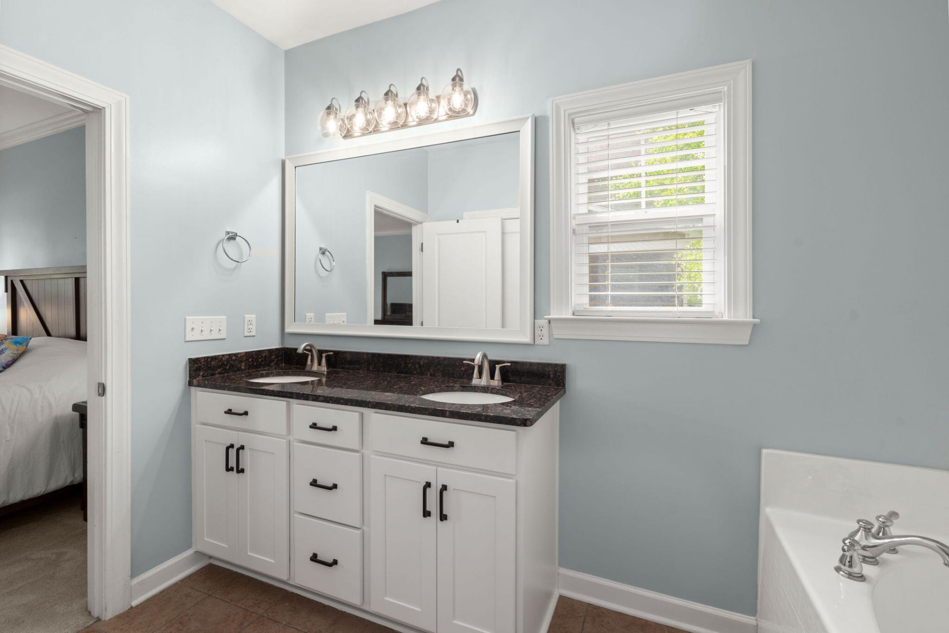 188 Donning Drive Photo 31