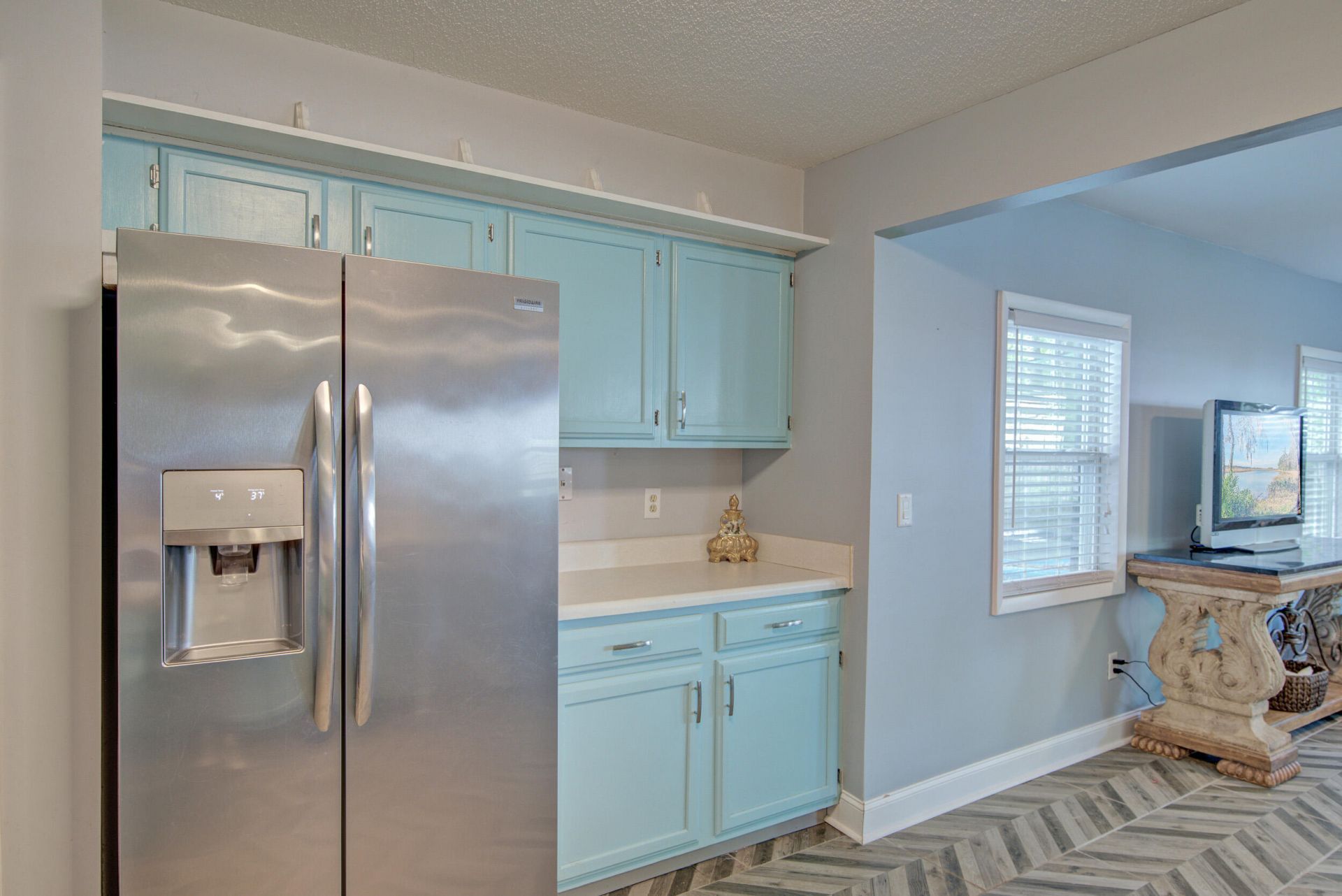 115 Challis Court Photo 11