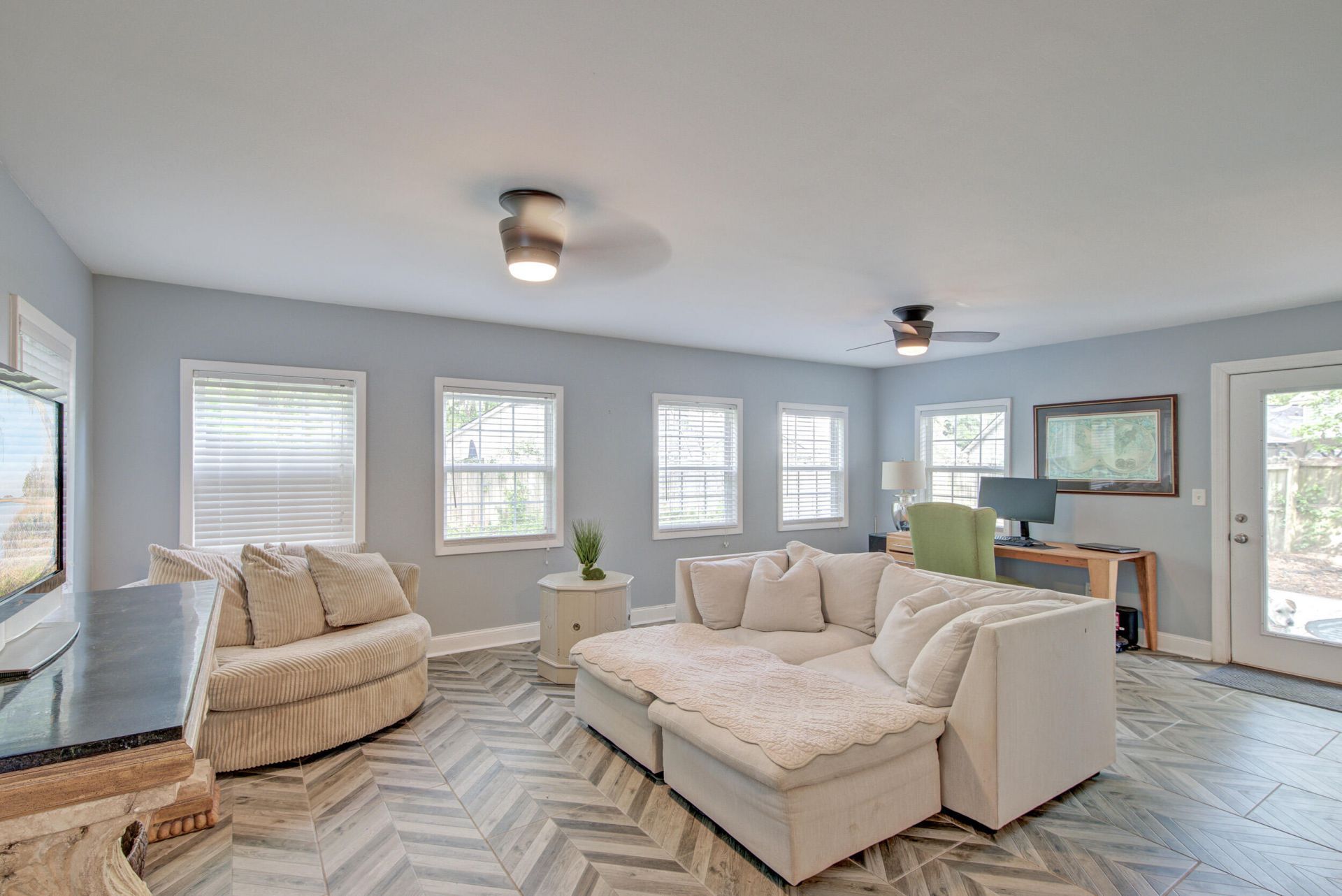 115 Challis Court Photo 14